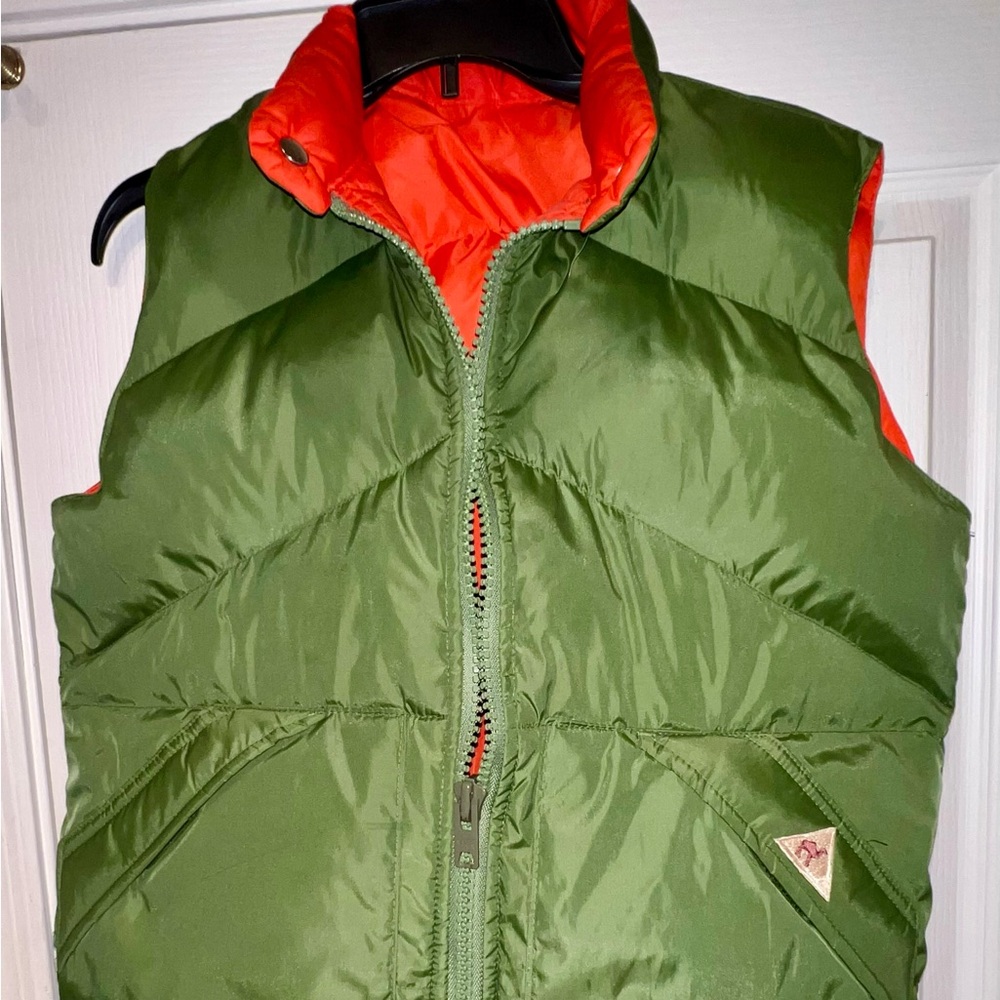 Vintage Camel Reversible vest goose full zipper.. Excellent condition